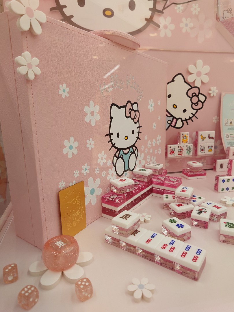 Official Sanrio Hello Kitty Mahjong Set Limited BLOOMING Edition