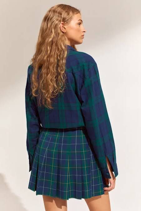 H&M Checkered / plaid pleated skirt (Category: Skirts) located in Paranaque City. Submitted by kimchichay (Listing ID 1207379533, Image 3). Description: ✨ very thick, classy and comfy material ✨ a highwaist mini skirt ✨ will look great for a casual ootd ✨ only used once for an event ✨ PM for when worn photos.