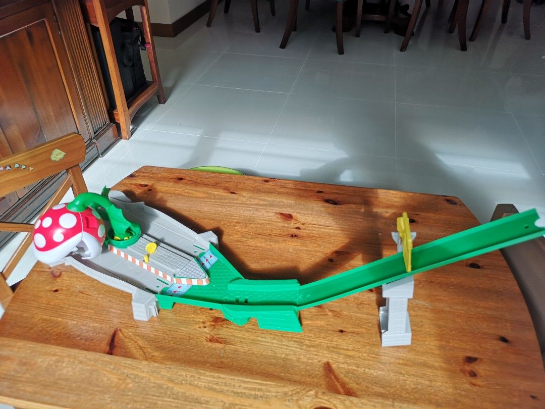 Mario kart hotsell hot wheels piranha