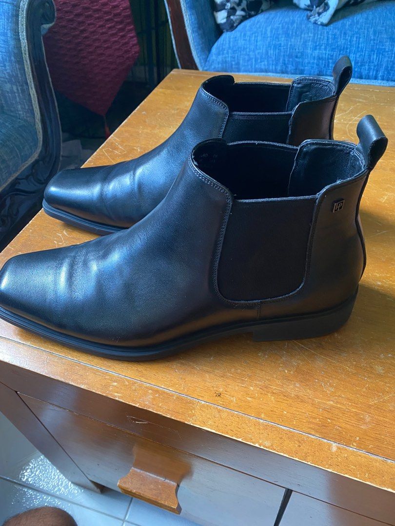Mens extra discount wide chelsea boots