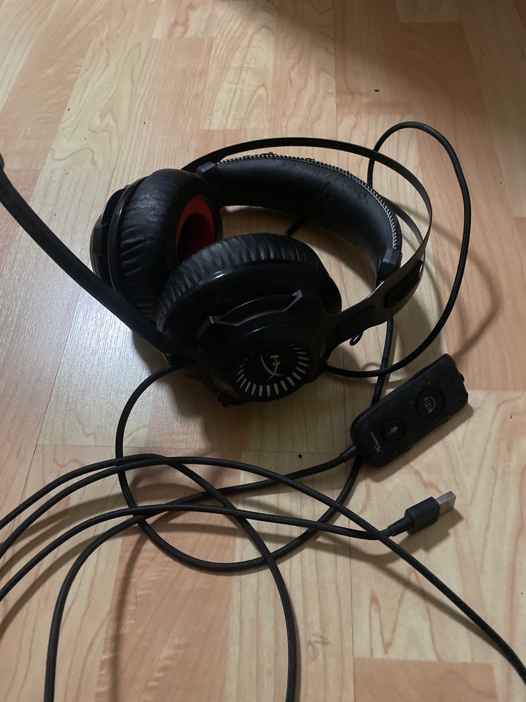 HyperX Headset with Mic, Audio, Headphones & Headsets on Carousell