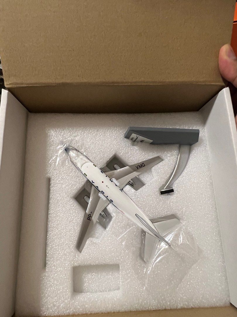 Inflight 1/200 VARIG 737-200 PP-VMG full die cast model, Hobbies & Toys ...