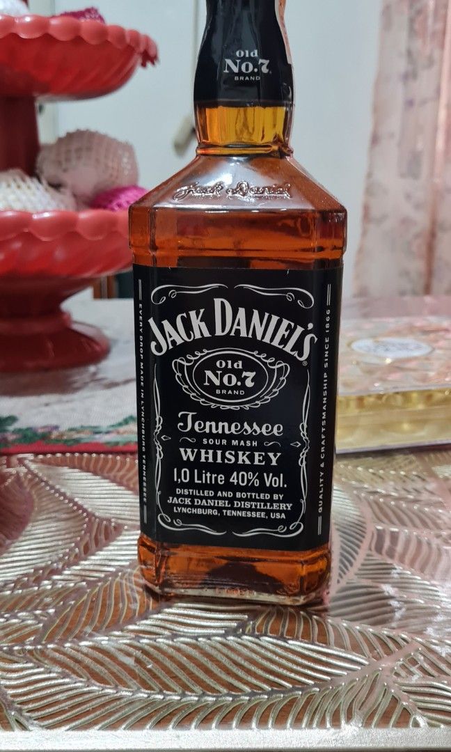 Jack Daniels 1 Liter with 2 Free Jack Daniels Rock Glasses, Food