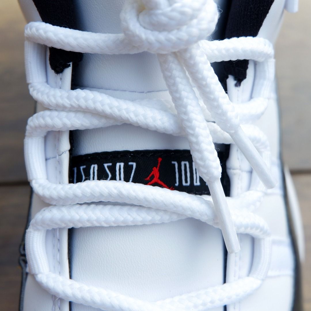 concord bred 11 size 7
