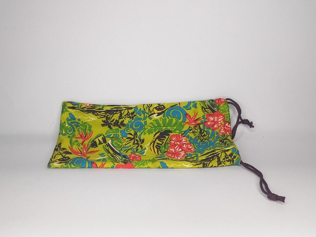 KACA MATA / SUNGLASSES MAUI JIM MADE IN ITALY, Barang Mewah, Aksesoris