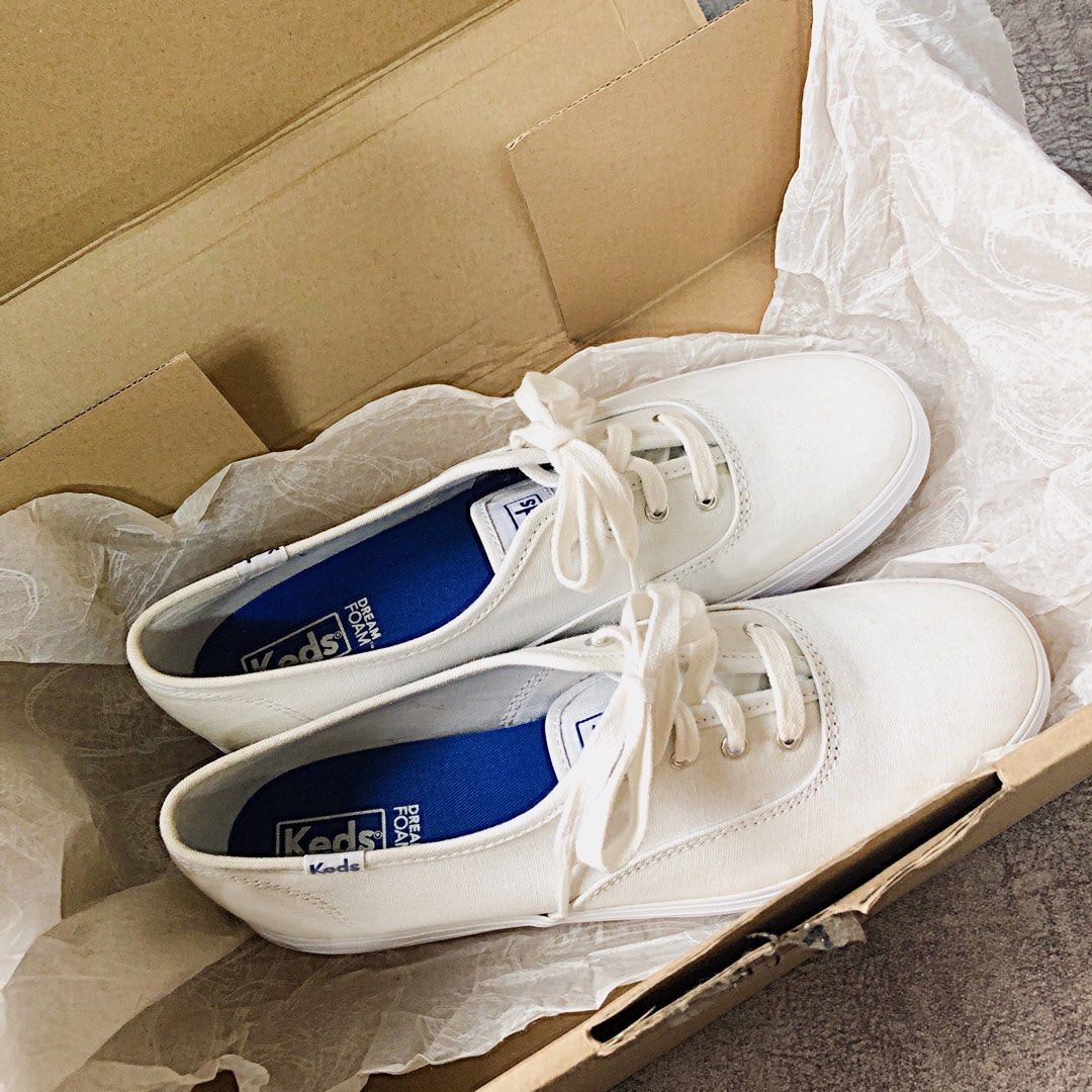 White keds hot sale size 7