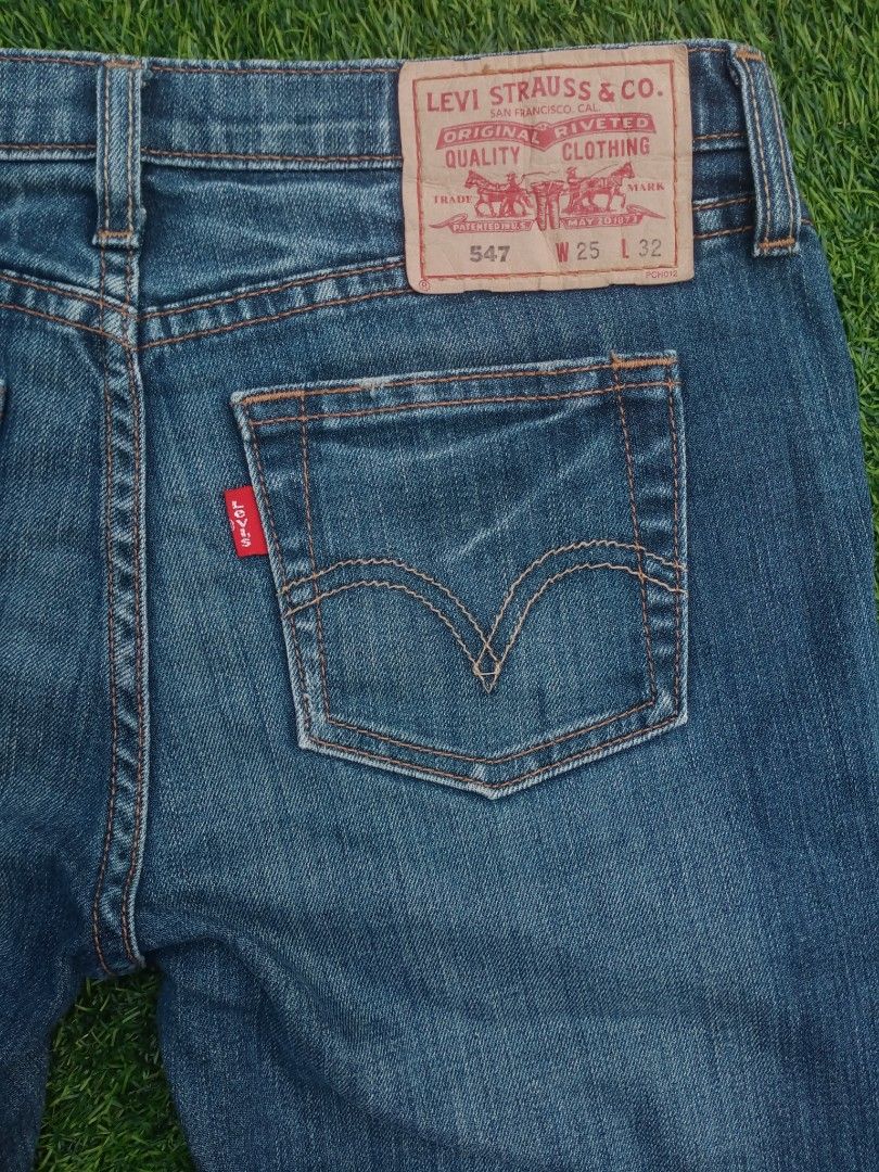 Levis hot sale 547 jeans