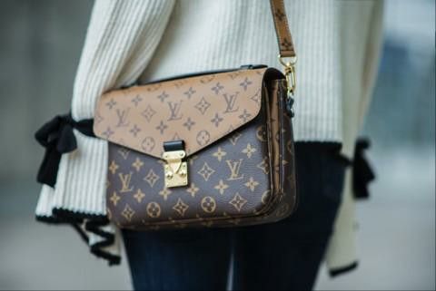 Louis Vuitton Reverse Canvas Pochette Metis Bag in 2023