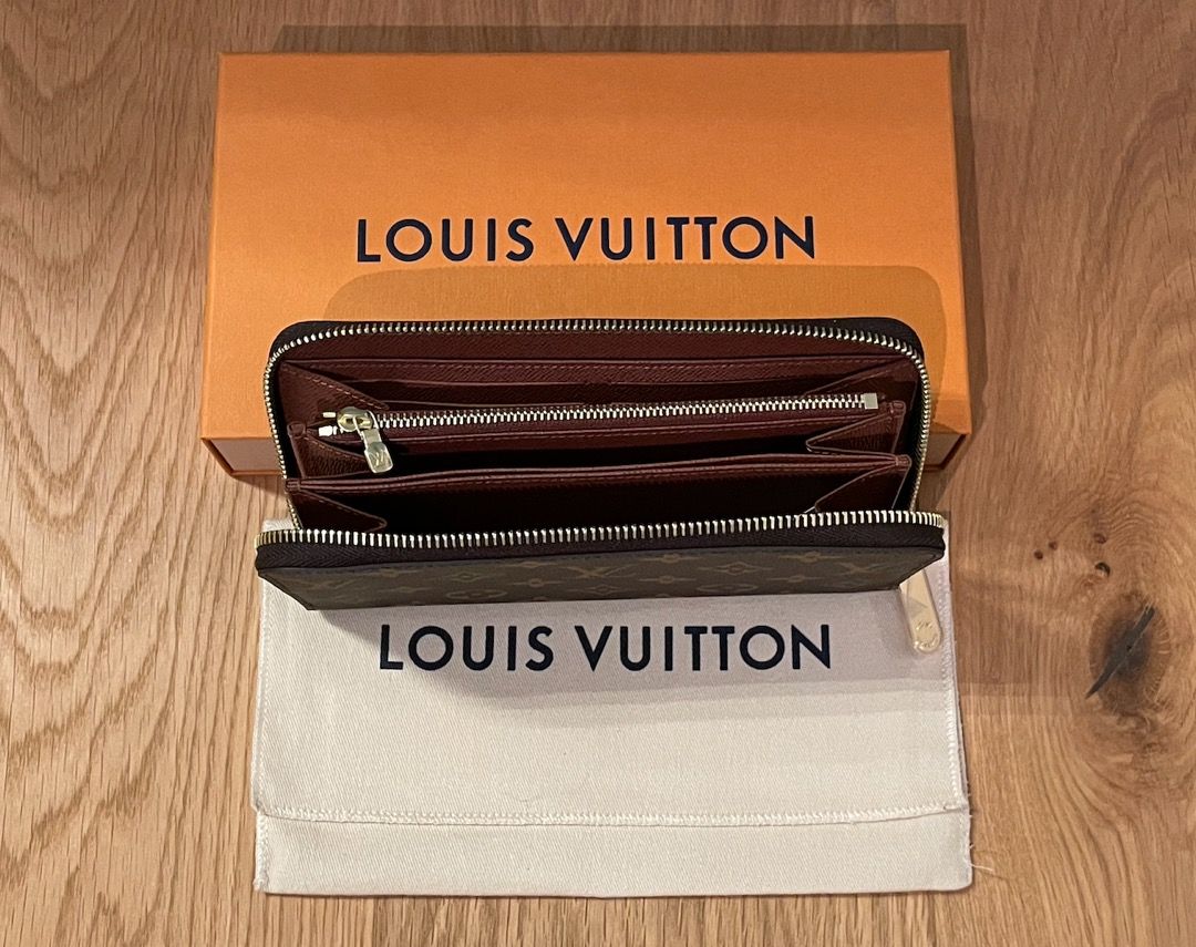 LOUIS+VUITTON+M42616+Monogram+Canvas+Zippy+Wallet+-+Brown for sale