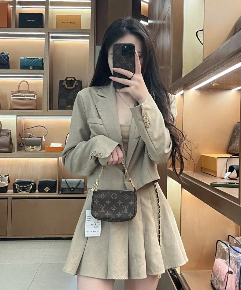 LV mini Pochette 迷你麻将包, Women's Fashion, Bags & Wallets