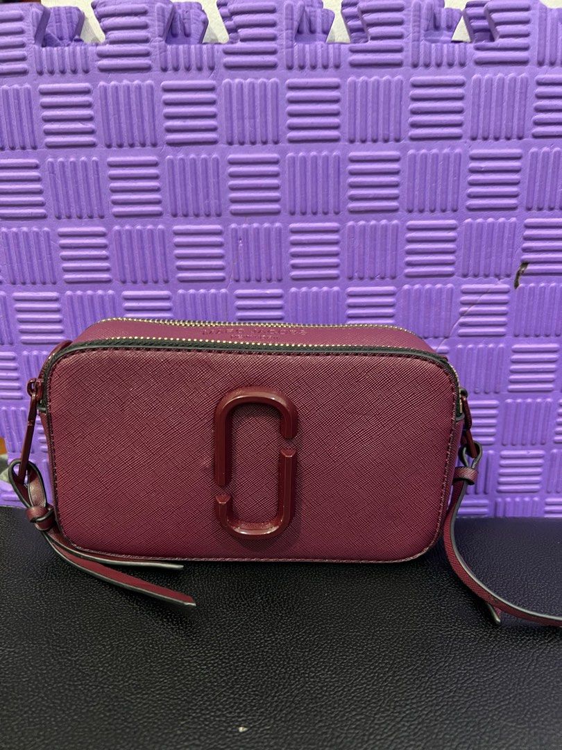 marc jacobs camera bag, Women's Fashion, Bags & Wallets, Crossbody