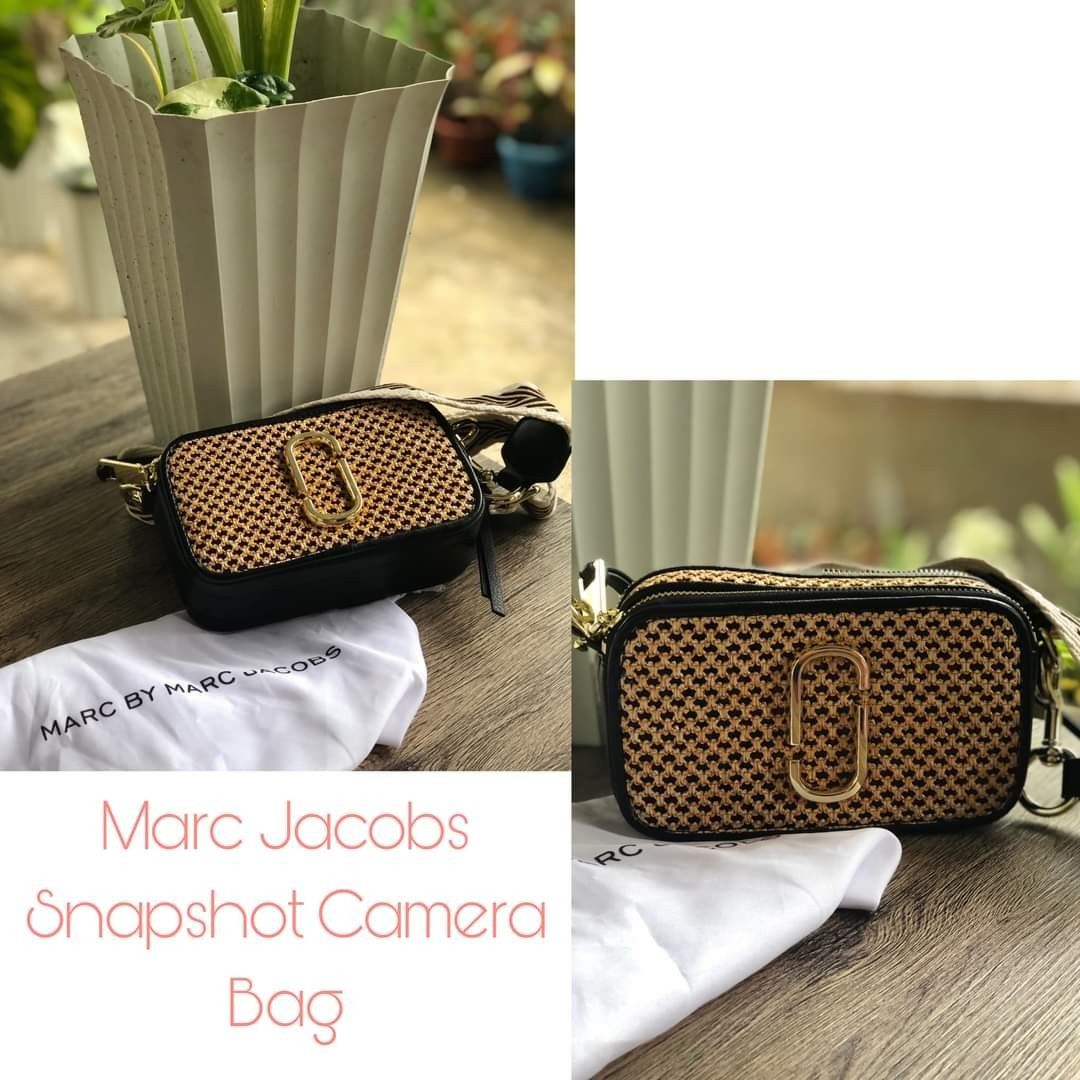 Original Marc Jacobs Snapshot Bag, Women's Fashion, Bags & Wallets,  Cross-body Bags on Carousell