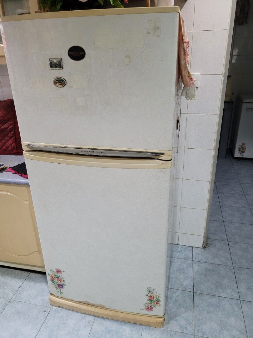 Mitsubishi 2nd hand fridge 450L, TV & Home Appliances, Kitchen