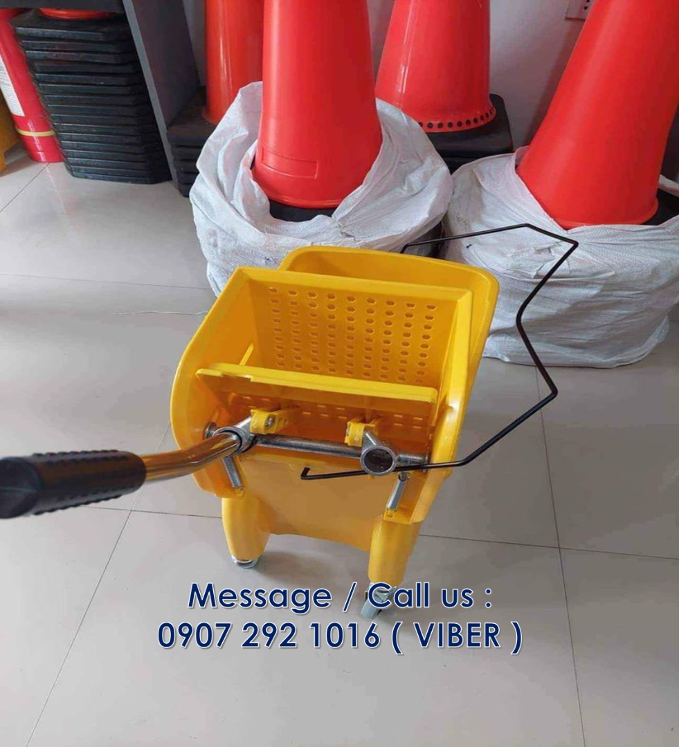 Mop squeezer supplier 17, Furniture & Home Living, Cleaning & Homecare ...