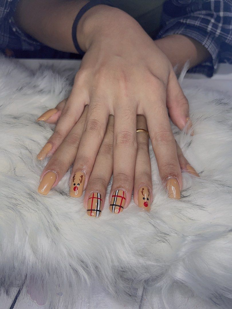 Nail home base service, Lifestyle Services, Others on Carousell