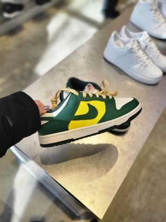 Nike dunk low hulk yellow