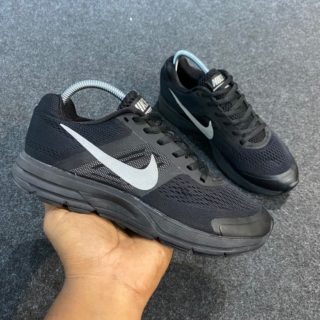 internationalist men