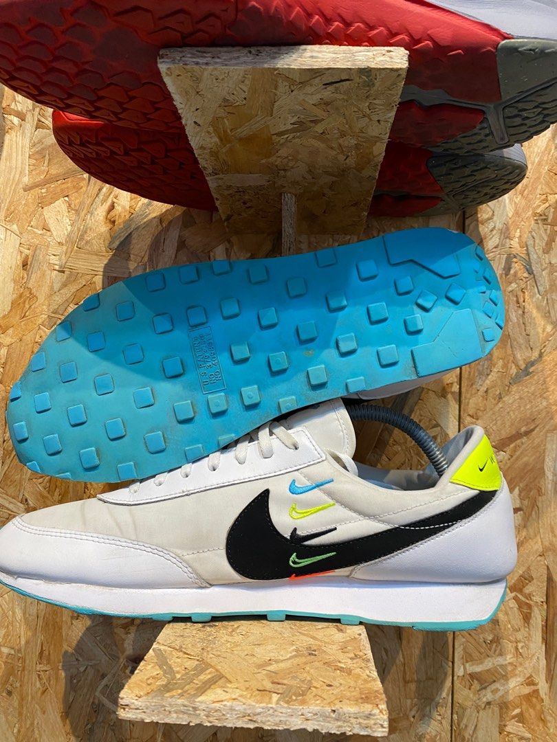 nike waffle tailwind