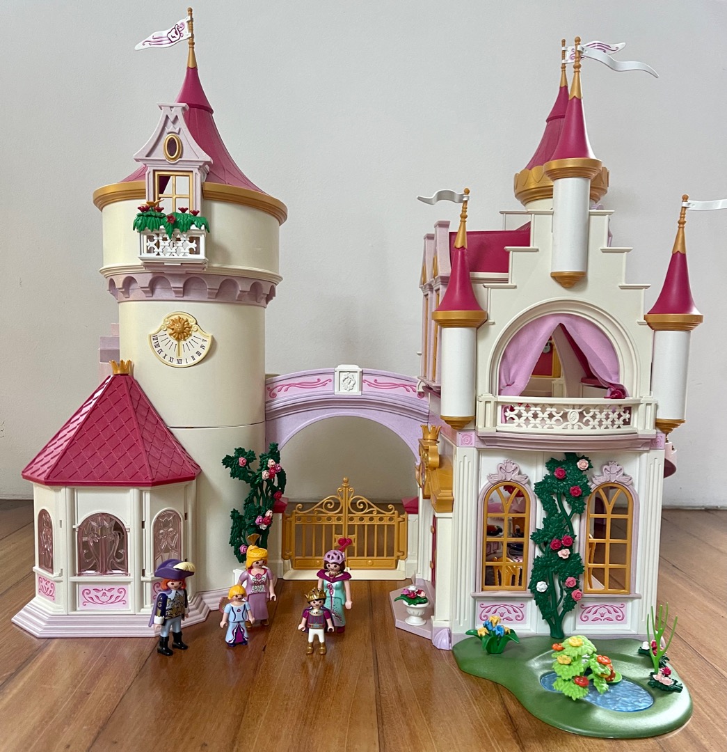 Playmobil Princess Castle with many characters and furnitures