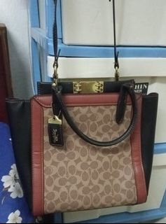 (Category: ) located in . Submitted by thepreloved29003 (Listing ID 1207220700, Image 1). Description: .