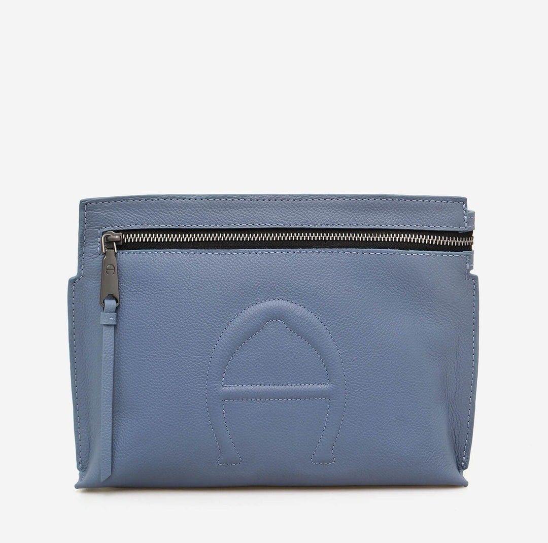 Etienne shop aigner wristlet