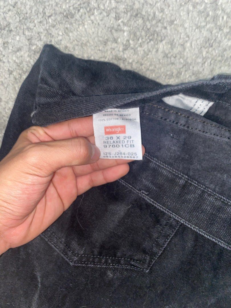 Relaxed Fit Wrangler Jeans, Men's Fashion, Bottoms, Jeans on Carousell