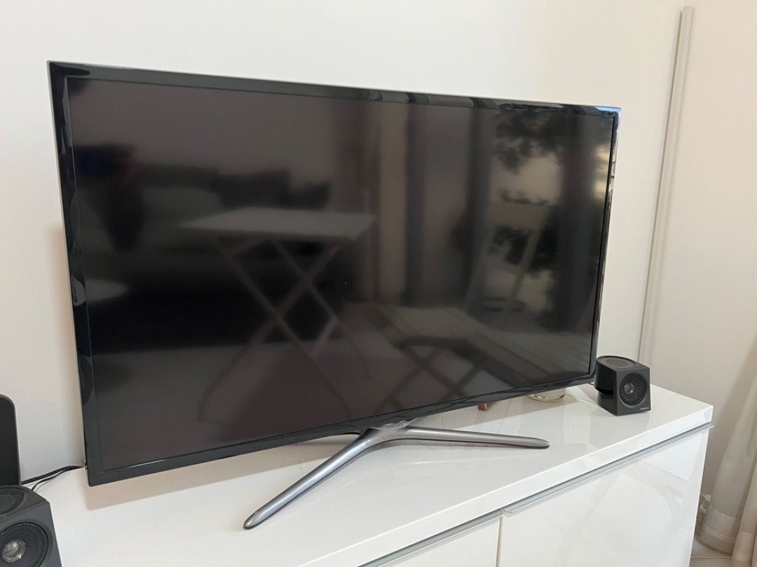 Samsung Smart TV - 40” - UA40F5500AM, TV & Home Appliances, TV ...