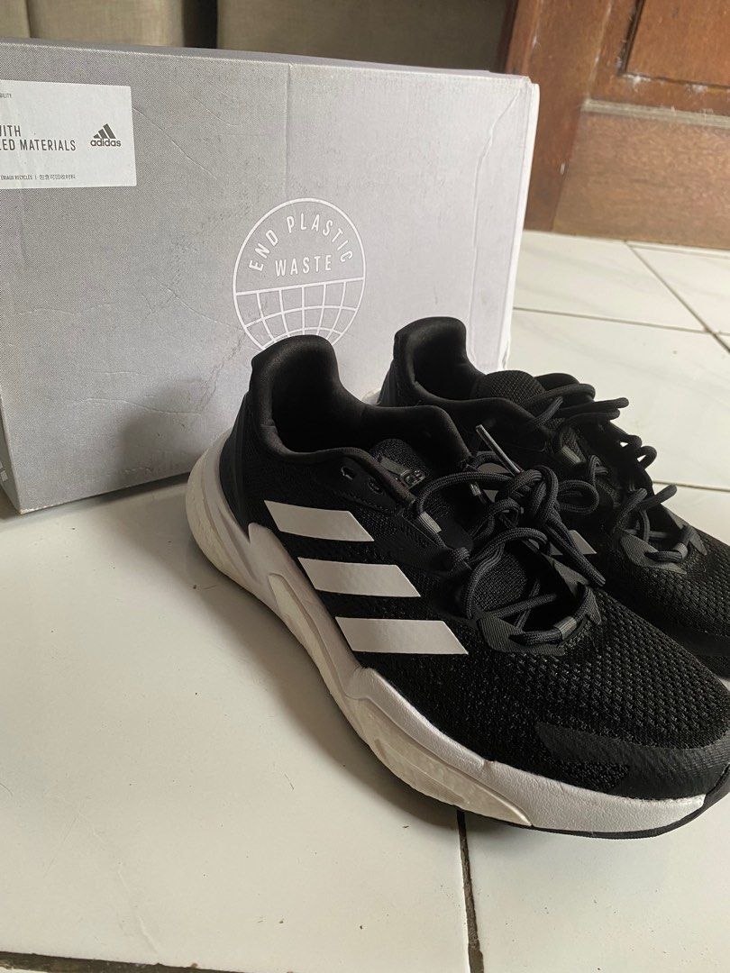 Foto sepatu sales adidas hitam