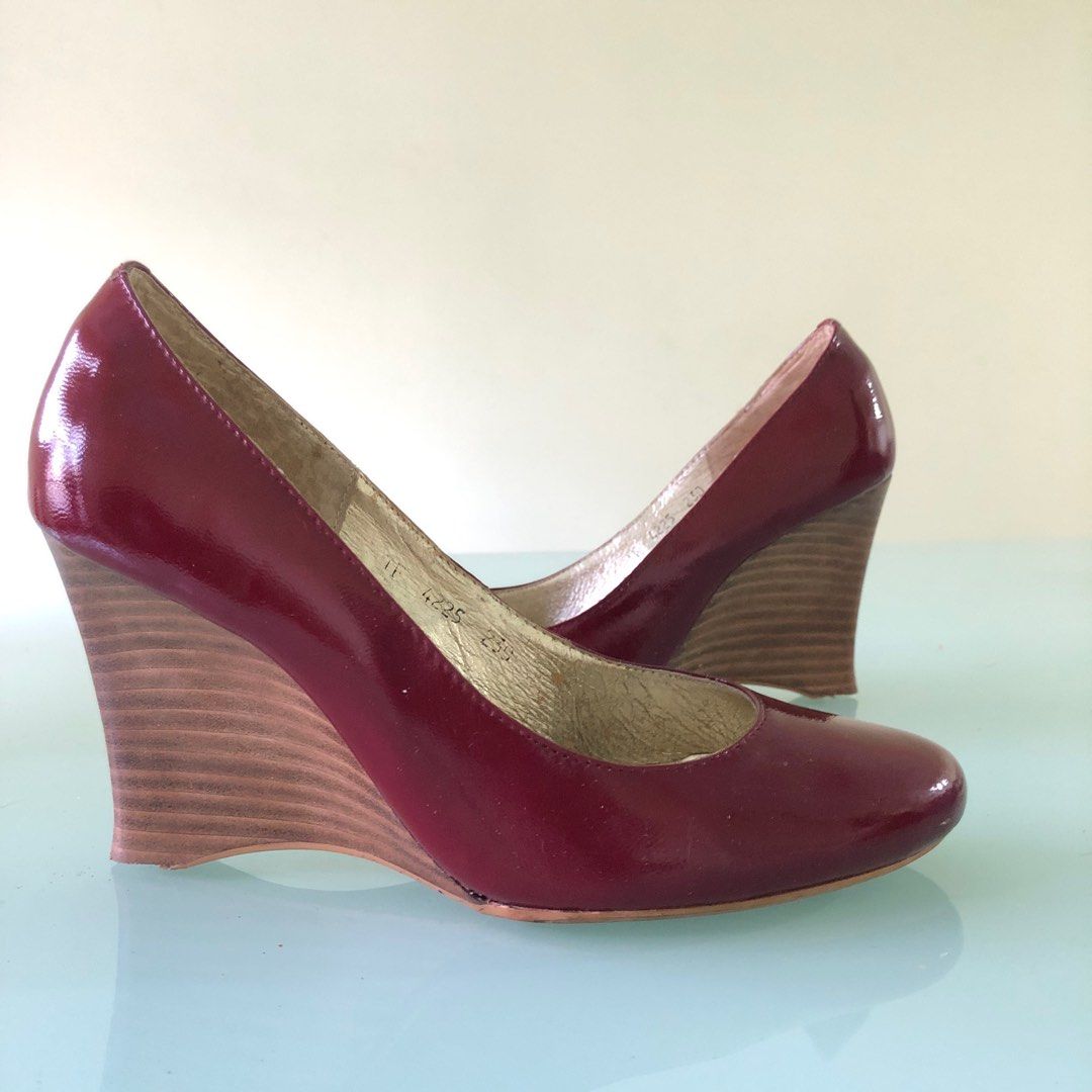 Sexy red wedges online