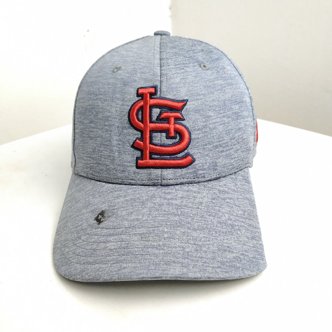 Temblar tabaco Náutico ST LOUIS CARDINAL BASEBALL HAT UNDER ARMOUR ADJUSTABLE SNAPBACK CAP GREY  COLOR DRIFIT SPORT MLB USA AMERICA, Men's Fashion, Watches & Accessories,  Cap & Hats on Carousell