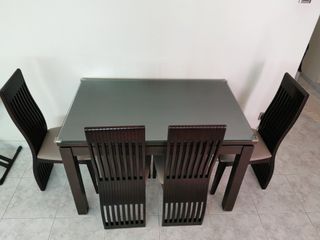 Stylish solid wood dining Table  with tempered glass top