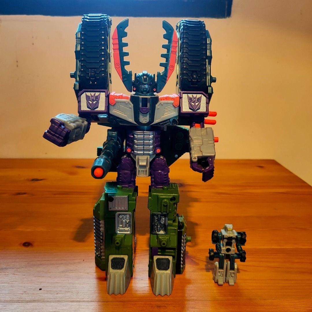 Transformers Armada Megatron with Leader1 Takara 2002 Wave 1 comes