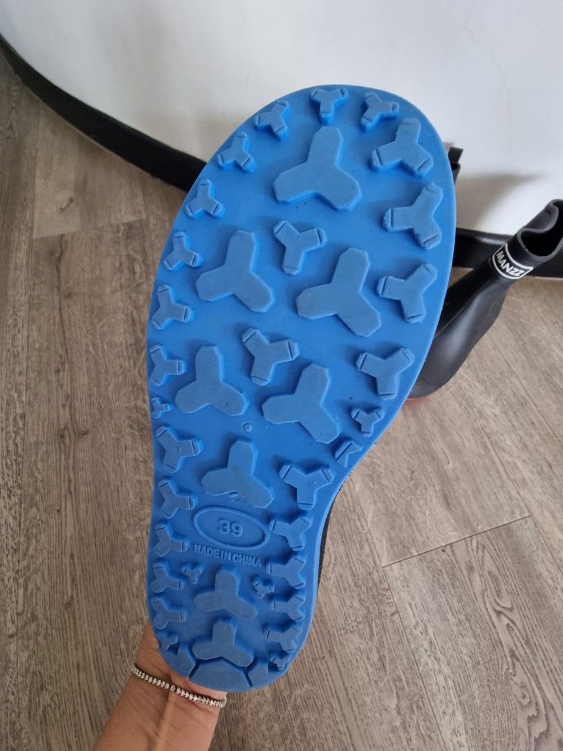 Water boots kids, Sports Equipment, Hiking & Camping on Carousell