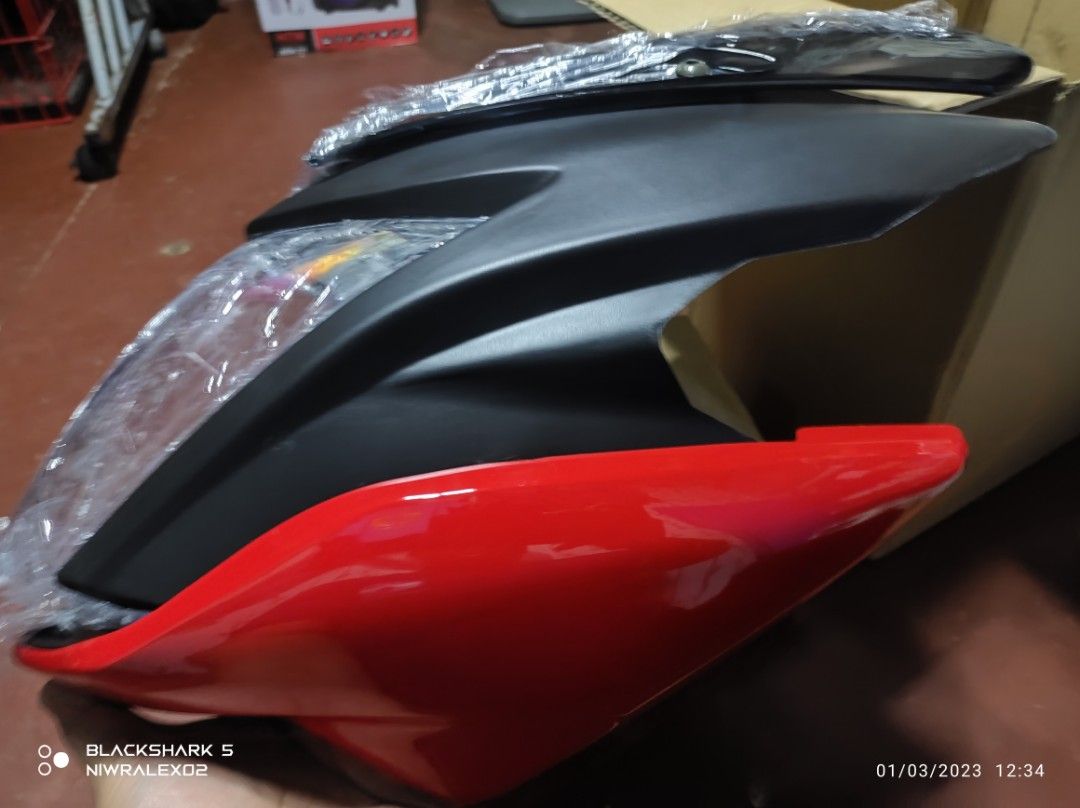 Yamaha sz rr cheap headlight visor price