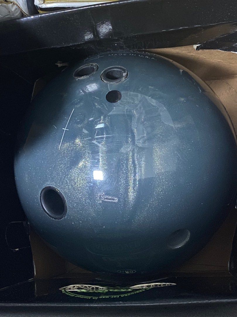 15lbs Black widow platinum bowling ball, Sports Equipment, Sports