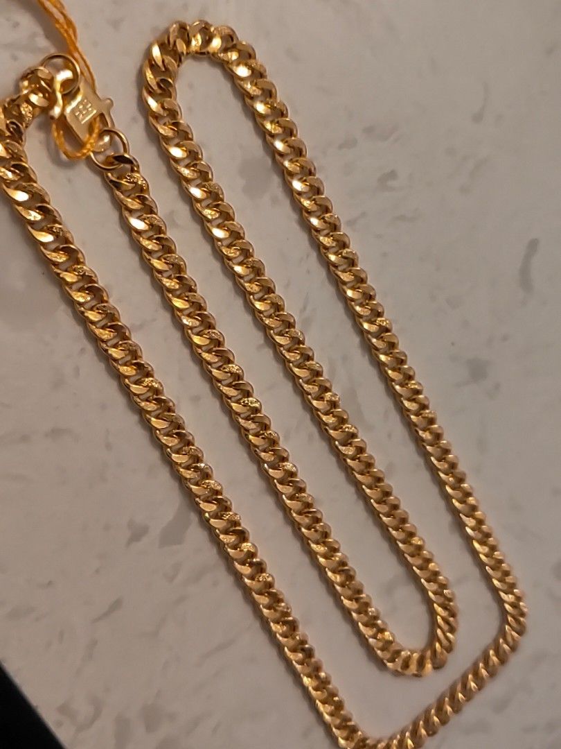 Cowboy sales gold chain