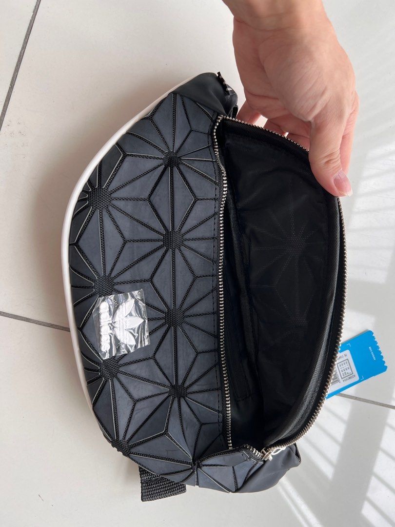 Adidas 3d shoulder bag hotsell