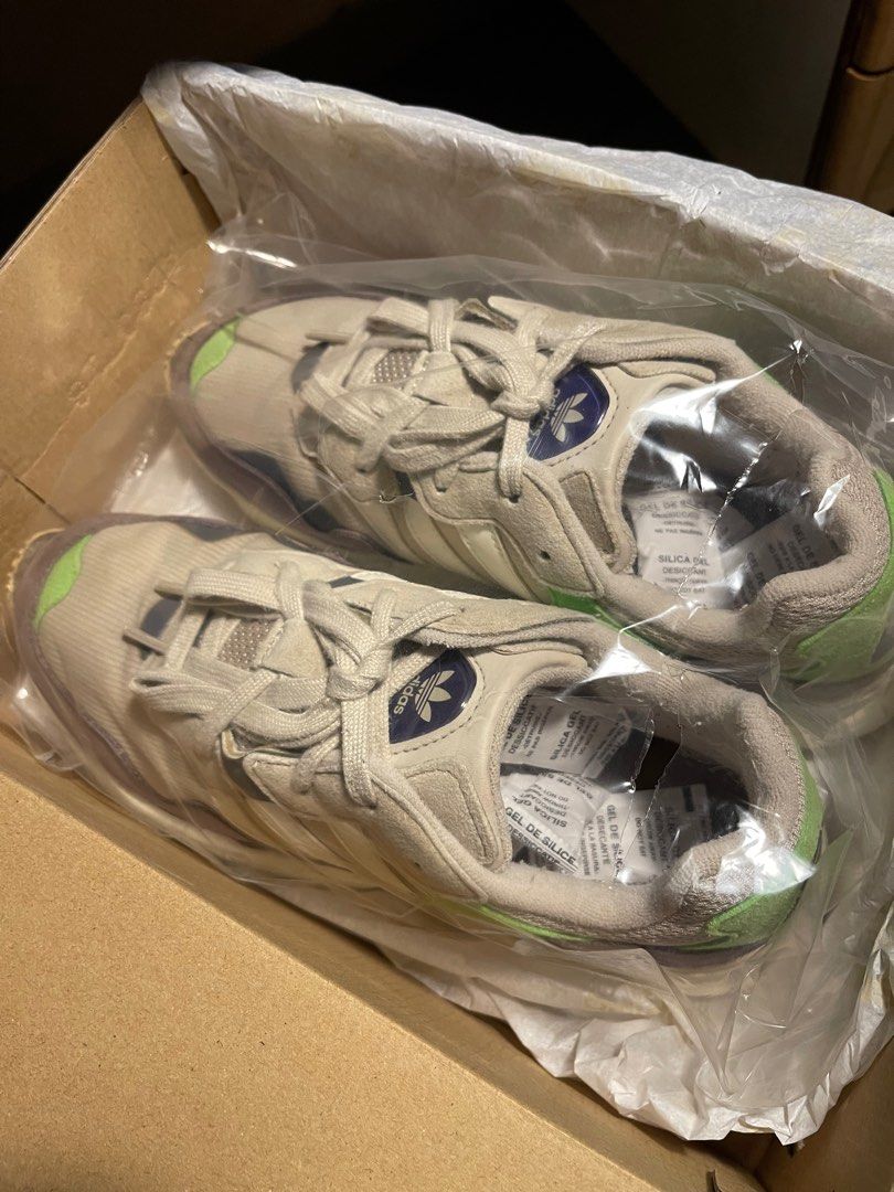 Adidas Yung 96 size 41 1 3 Fesyen Pria Sepatu Sneakers di