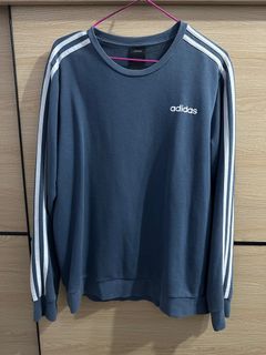 Adidas大學t
