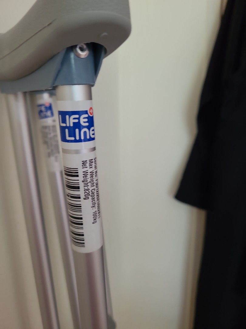 Adult crutches L size, Health & Nutrition, Assistive & Rehabilatory