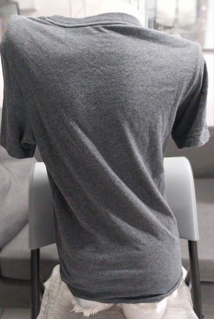 Aeropostale Shirt (Category: Shirts) located in Quezon City. Submitted by Ashleigh09 (Listing ID 1212266386, Image 2). Description: Color: Dark gray Slim fit Length: 27 inches Width: 17 1//2 inches RFS: hindi na kasya saken 😁 In very good condition.