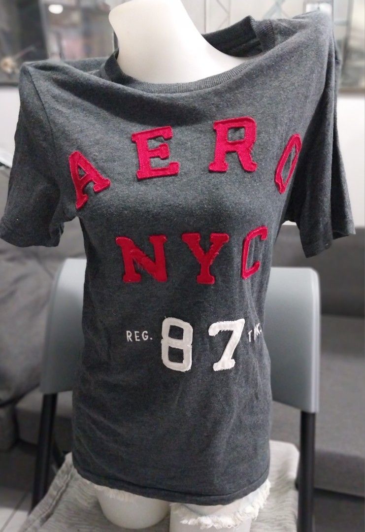 Aeropostale Shirt (Category: Shirts) located in Quezon City. Submitted by Ashleigh09 (Listing ID 1212266386, Image 1). Description: Color: Dark gray Slim fit Length: 27 inches Width: 17 1//2 inches RFS: hindi na kasya saken 😁 In very good condition.