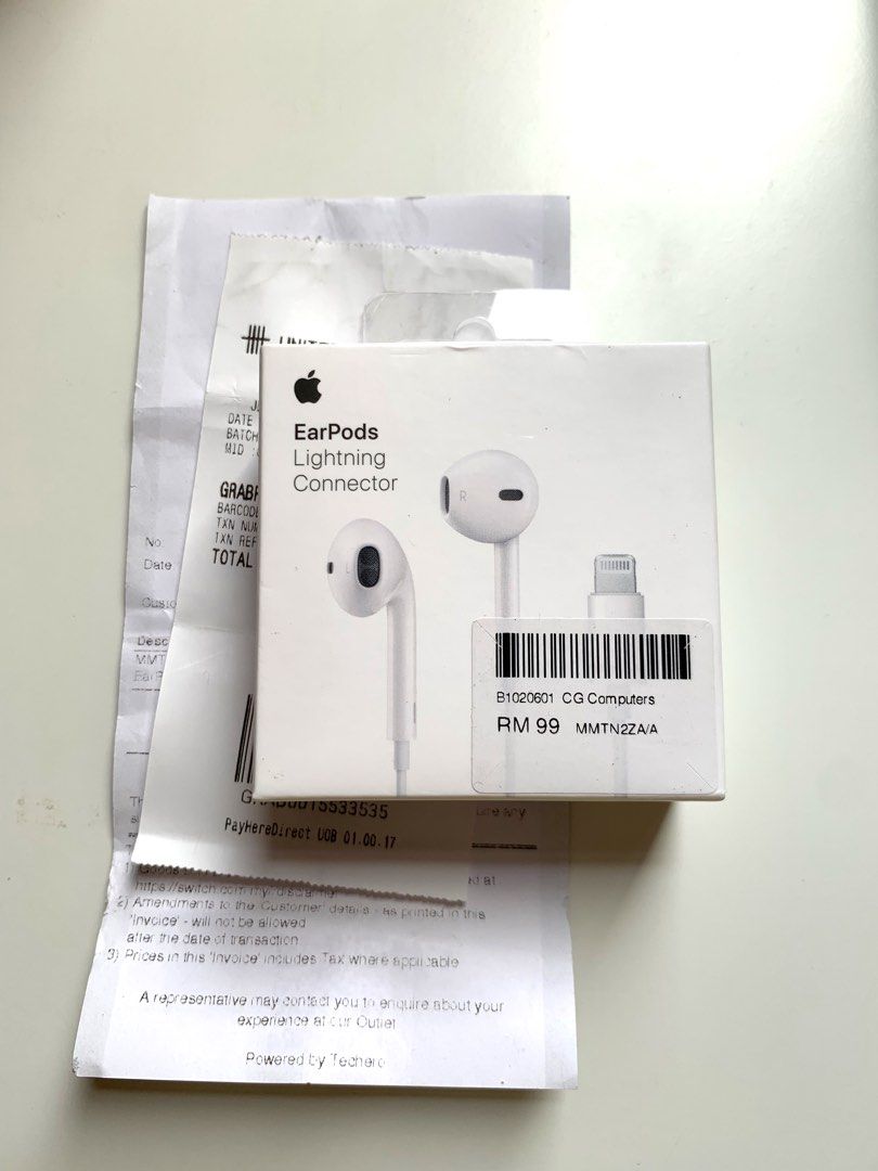 Apple earpods lightning connector (Original), Audio, Earphones on Carousell