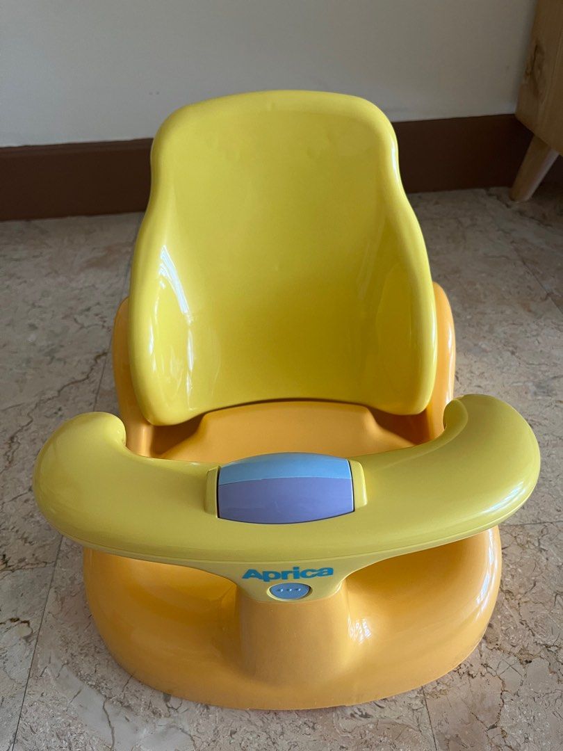 Aprica bath chair, Babies & Kids, Bathing & Changing, Bathtub & Bath