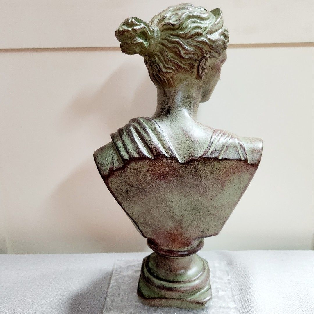 artemis statue head