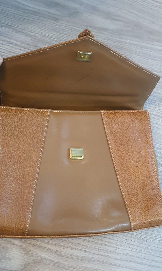 Authentic courreges mini hand bag (Category: Luxury Bags & Wallets) located in Cavite. Submitted by ohmie23 (Listing ID 1212422586, Image 3). Description: Authentic courreges mini hand bag.