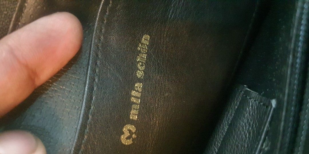Authentic mila schon clutch bag (Category: Luxury Bags & Wallets) located in Cavite. Submitted by ohmie23 (Listing ID 1212425737, Image 3). Description: Authentic mila schon clutch bag.