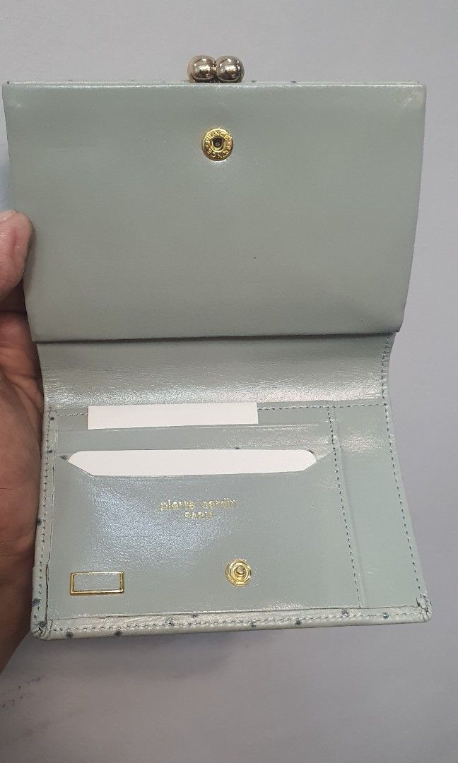 Authentic pierre cardin ostritch skin (Category: Luxury Bags & Wallets) located in Cavite. Submitted by ohmie23 (Listing ID 1212422277, Image 2). Description: Authentic pierre cardin ostritch skin new condition ni box.