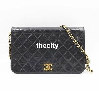AUTHENTIC VINTAGE OLD CHANEL FLAP - MOULD ON LEATHER,  NEEDS PROFESSIONAL  CLEANING    ,  NOT FOR FUSSY BUYERS