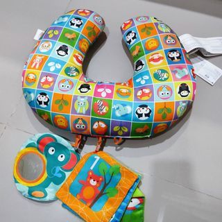 Bantal tummy time bayi chicco